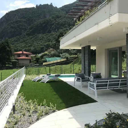 Villa Mimosa Bellagio Wild Flowers *